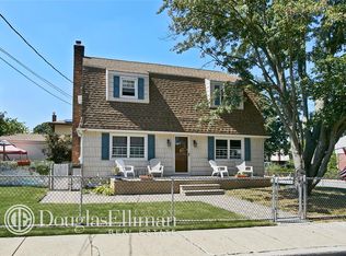 456 Eureka Ave, Elmont, NY