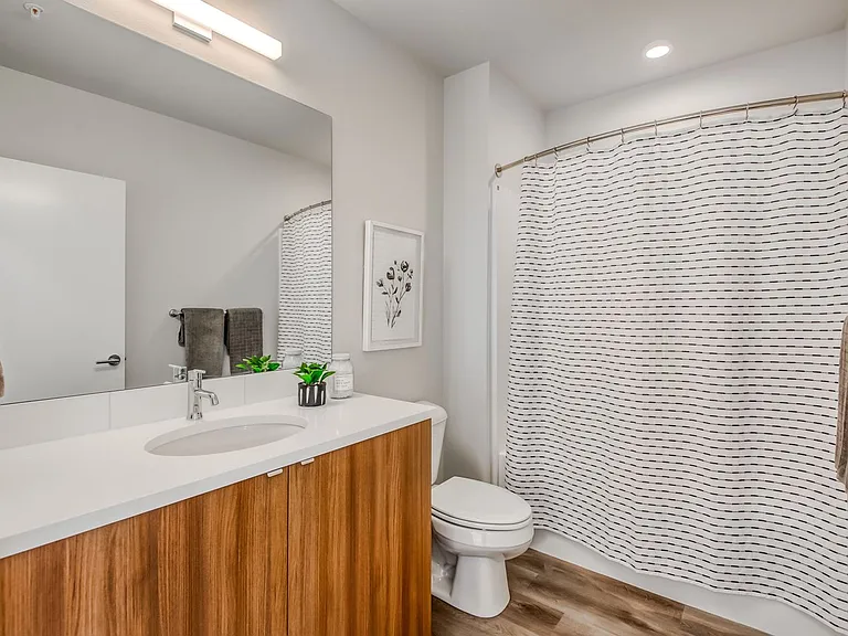 Julian Apartments — Photo 11