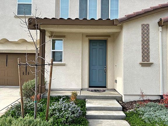 4th image of 618 Sweet Pea St