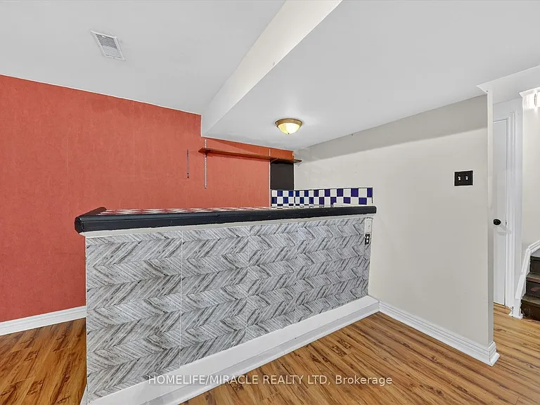 88 Reed Dr — Photo 32