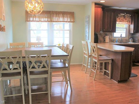 5th image of 289 Jill Ct