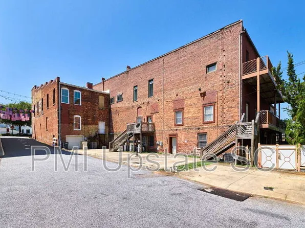101 Silver St #101, Laurens, SC 29360