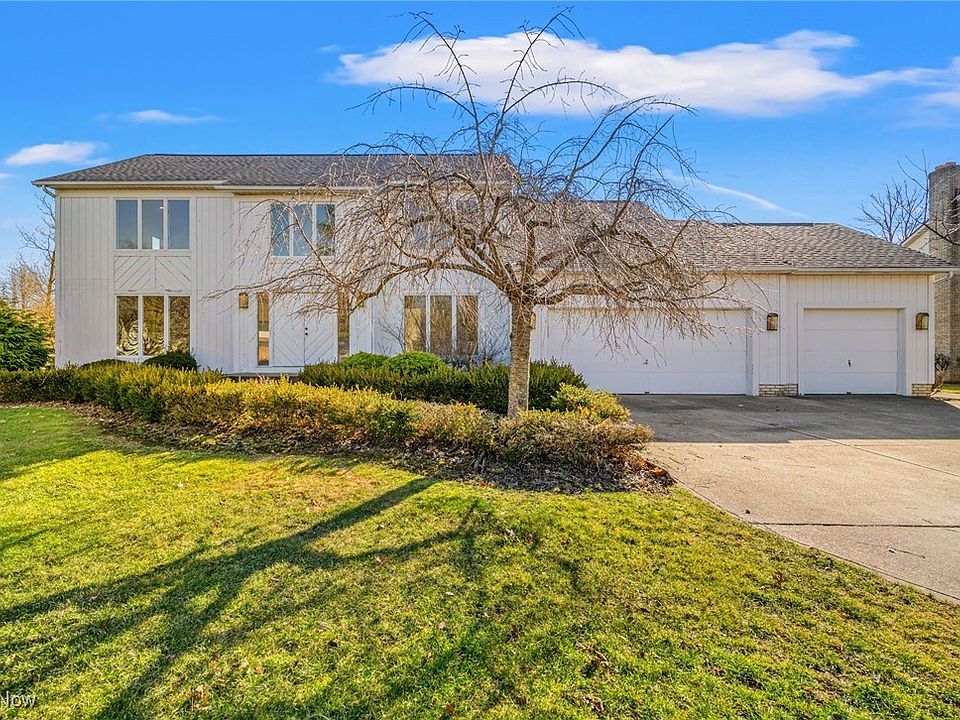 1st image of 387 Leverett Ln