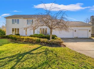 387 Leverett Ln, Highland Heights, OH 44143