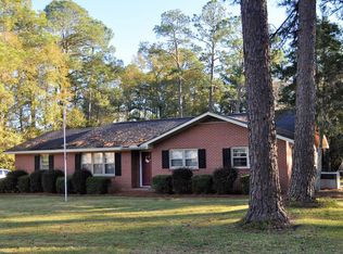 108 White Dr, Fitzgerald, GA 31750