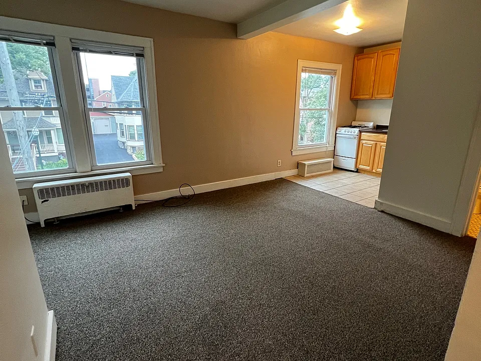 121 N Hancock St #2