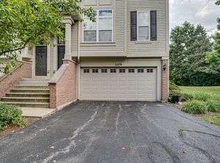 3379 Kentshire Cir, Aurora, IL 60504