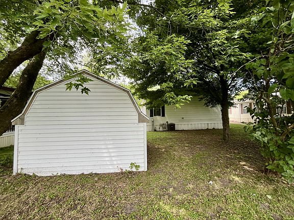 5th image of 950 Bel Air Ln