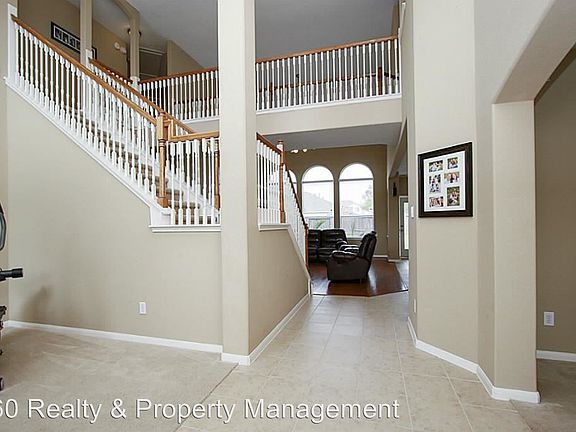 2nd image of 10002 Lynnrose Springs Dr