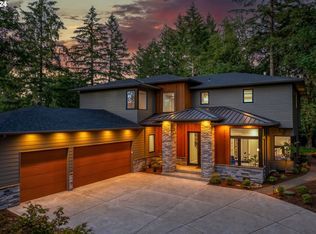 17930 Kelok Rd, Lake Oswego, OR 97034