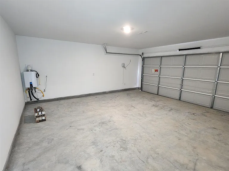 929 Capracotta Dr — Photo 25