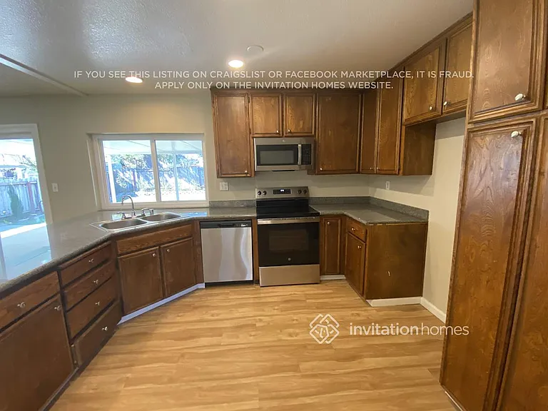 502 Yuba Ct — Photo 10
