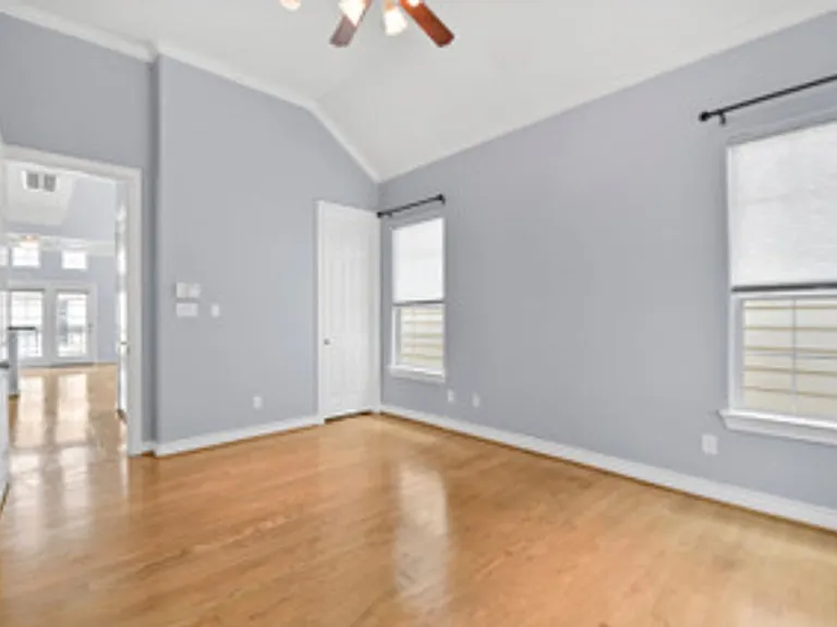 5954 Kansas St — Photo 20