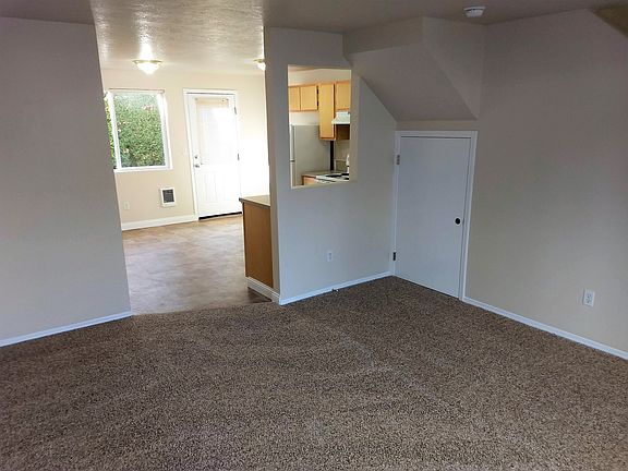 5th image of 900-962 Olney St #956
