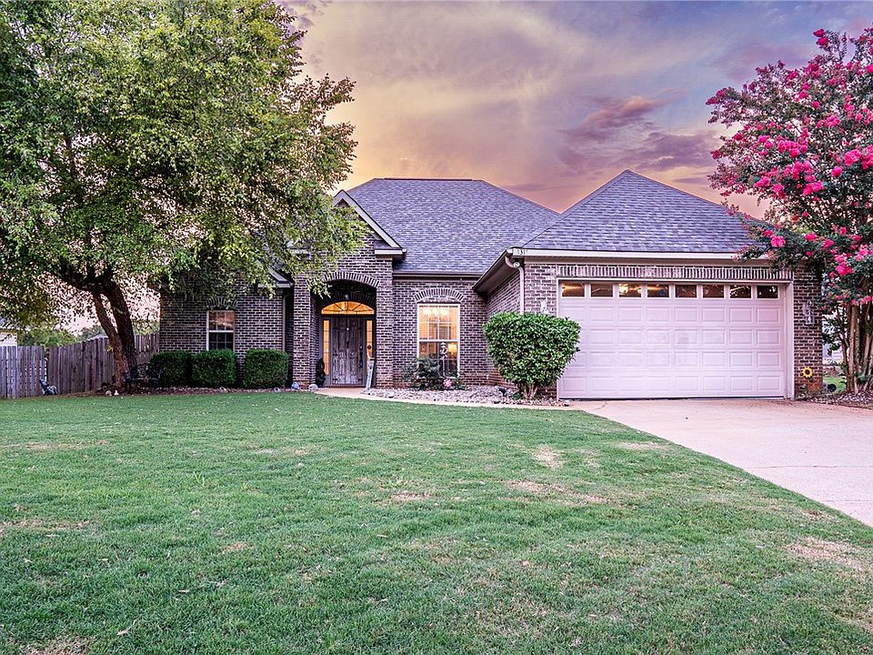 1st image of 1311 Catherine Dr