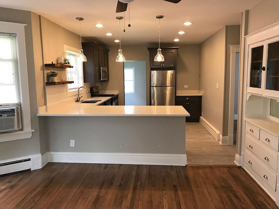 1st image of 1240 E Washington St APT 2