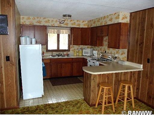 4th image of W9618 Hwy E