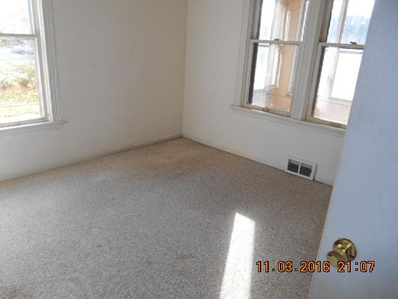 4th image of 1867 Maryland Ave E
