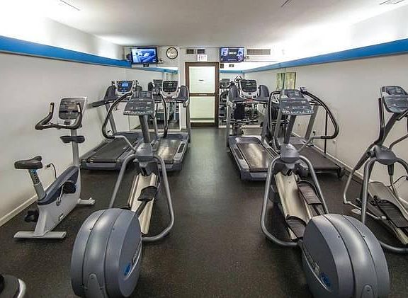 5th image of 2800 N Lake Shore Dr APT 3703