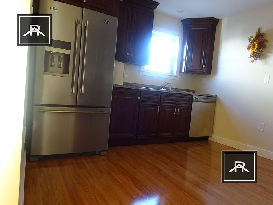 1st image of 27 Oak Square Ave #2