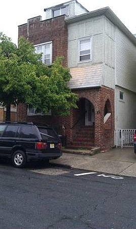 2nd image of 12 Manhattan Ave