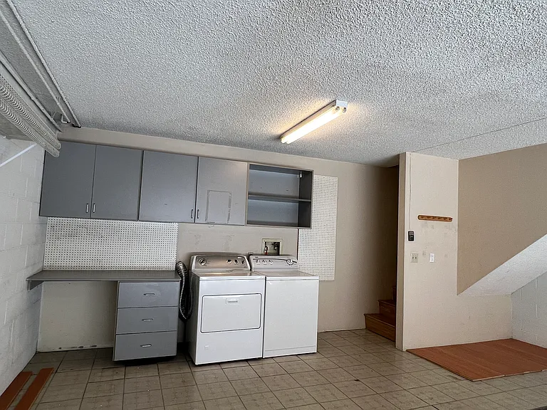 154 N Meridith Ave #9 — Photo 42