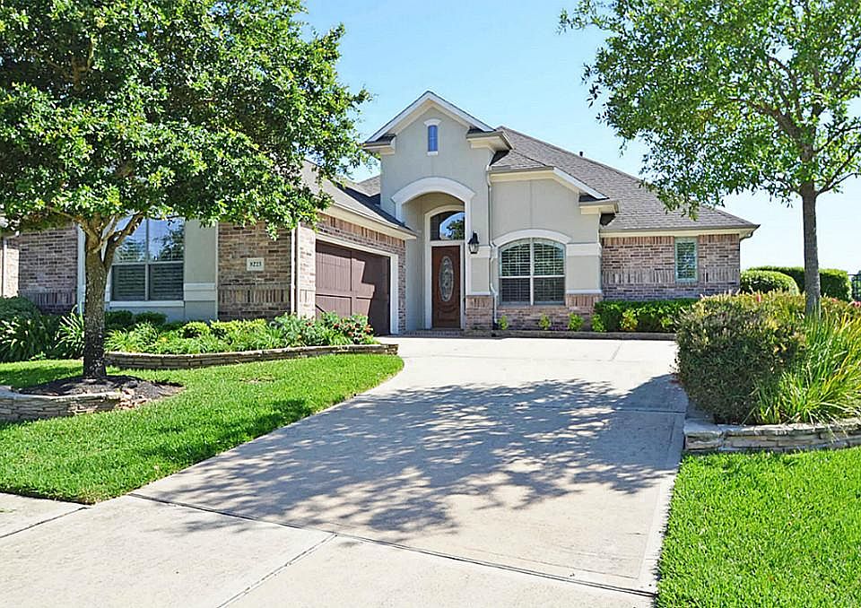 1st image of 8223 Cabrillo Landing Ct