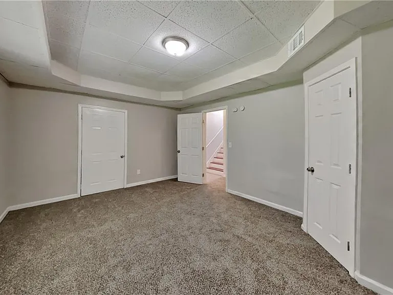 5333 Highpoint Rd — Photo 13