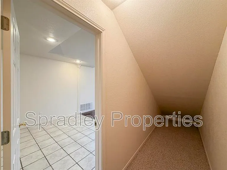 2024 S 55th St — Photo 5