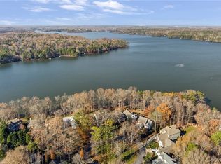 5600 Promontory Pointe Rd, Midlothian, VA 23112