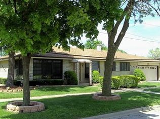 8141 Odell Ave, Bridgeview, IL 60455