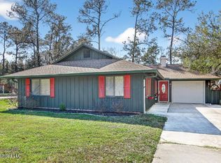 1 Stag Ct, Diamondhead, MS 39525