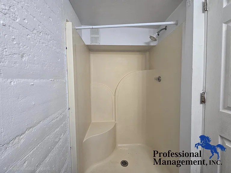 46 Adams St #1/2 — Photo 11