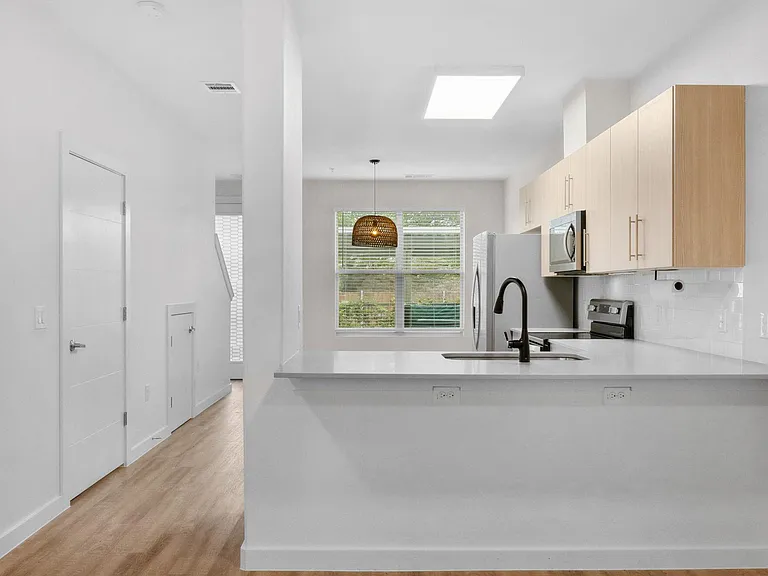 7805 Cooper Ln #606 — Photo 10