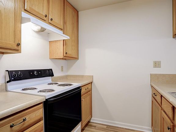 3rd image of 1540 Center Road #275