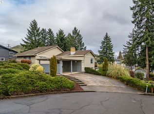 1834 NW Finch Ct, Roseburg, OR 97471