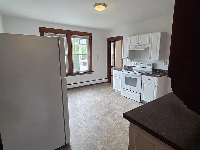 267 Main St — Photo 2