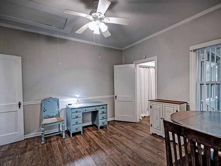 1124 Martingale Rd — Photo 42