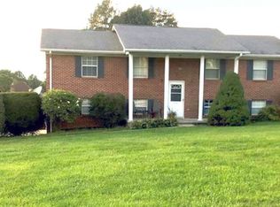 2197 Grandview Rd, Beaver, WV 25813