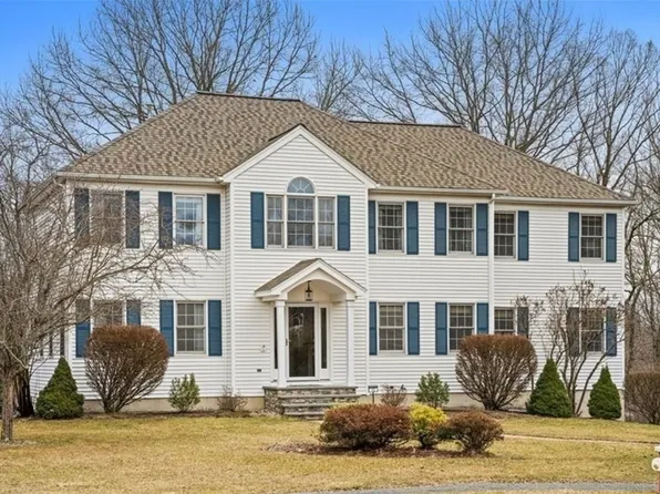 12 Whitehall Cir, Shrewsbury, MA 01545