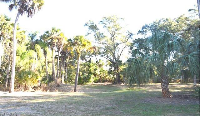 2nd image of 372 Fort Thompson Ave