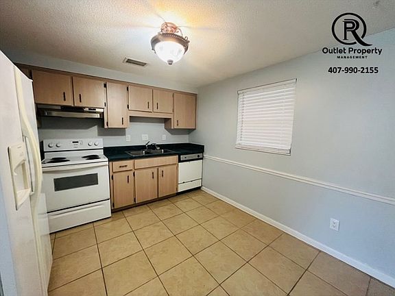 3rd image of 806 N Westmoreland Dr #804N