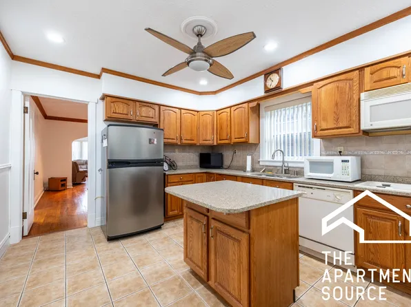 2305 N Melvina Ave #1F, Chicago, IL 60639