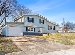 8 Lavender Ln, Newark, DE 19713