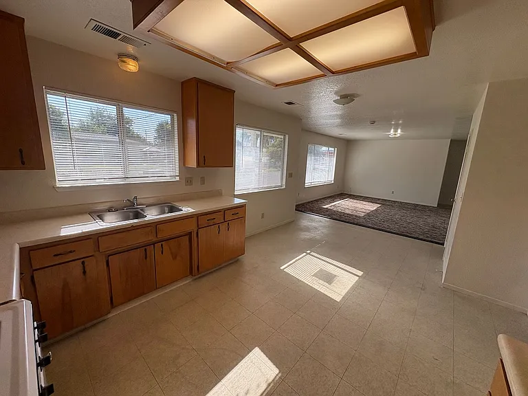 1543 N Willis St — Photo 17