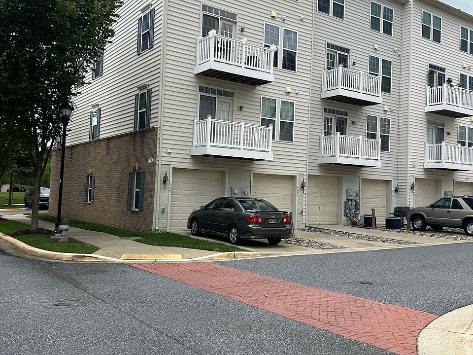 2nd image of 910 Hall Station Dr APT 106