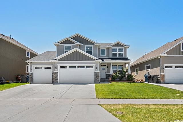 1st image of 206 E Water Ln