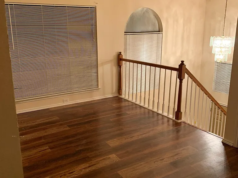 1329 Jasmine Dr — Photo 1