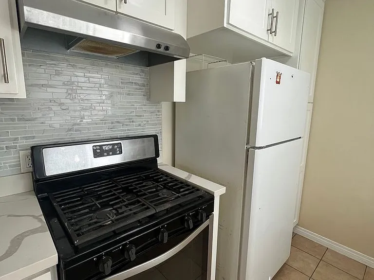 5223 E Carson St — Photo 10
