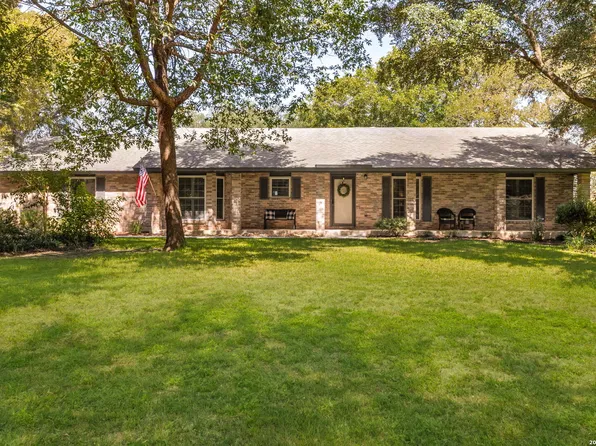 228 LONE OAK ST, Seguin, TX 78155